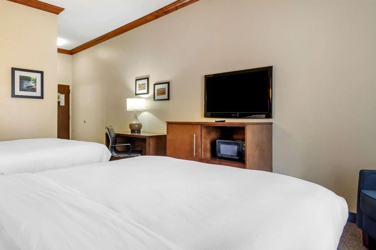 Comfort Inn & Suites Statesboro - University Area Экстерьер фото