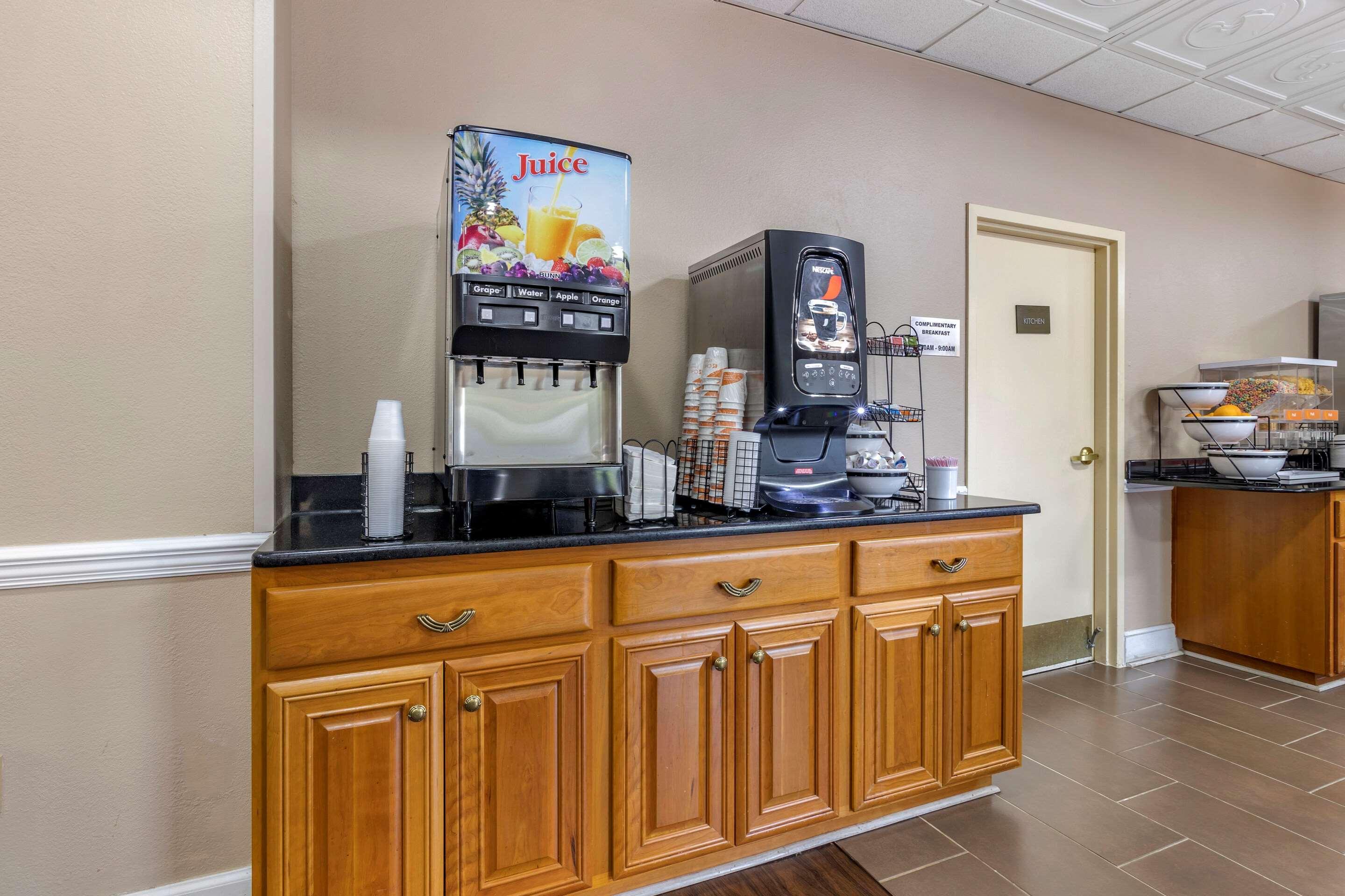 Comfort Inn & Suites Statesboro - University Area Экстерьер фото