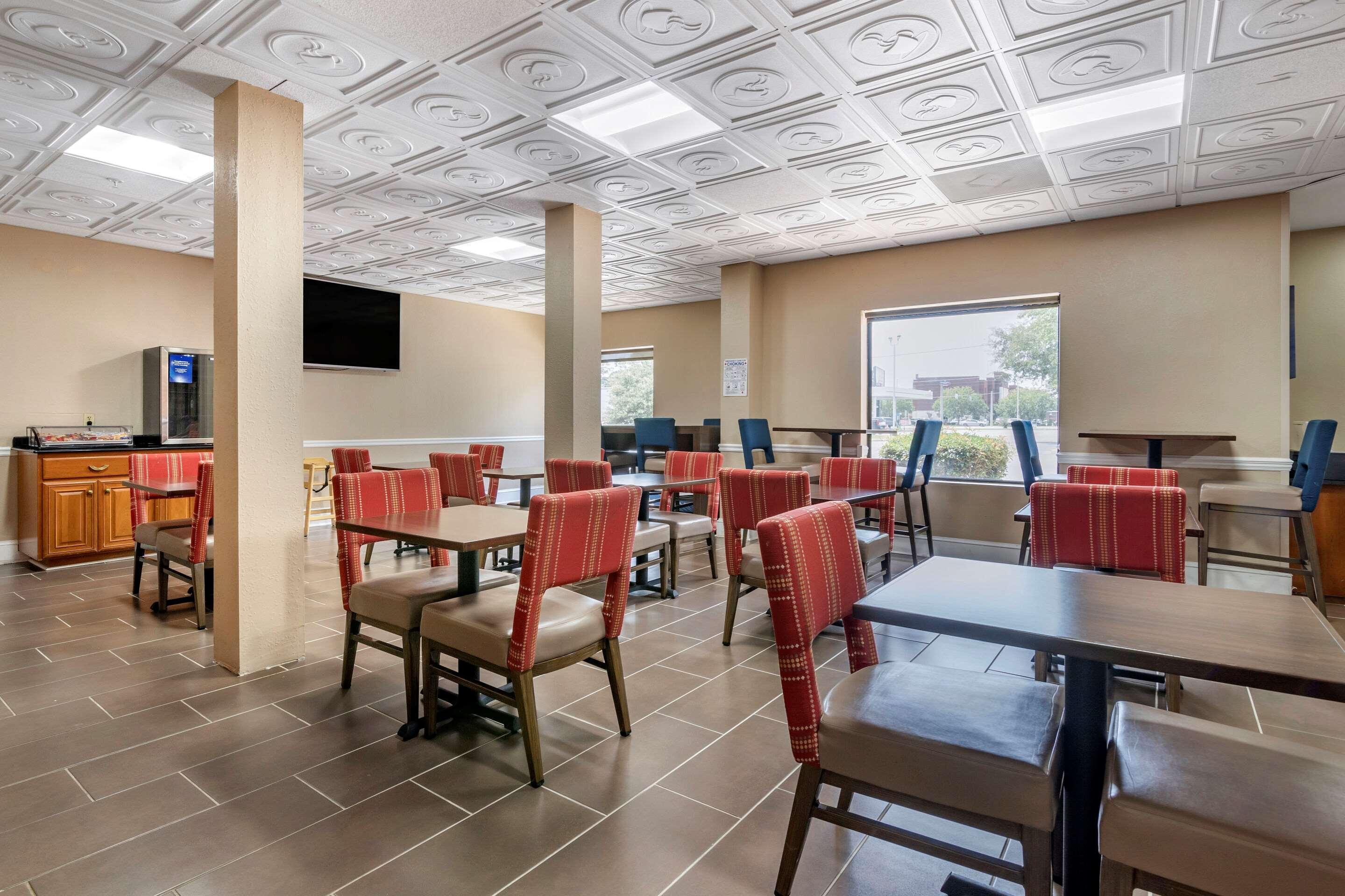 Comfort Inn & Suites Statesboro - University Area Экстерьер фото
