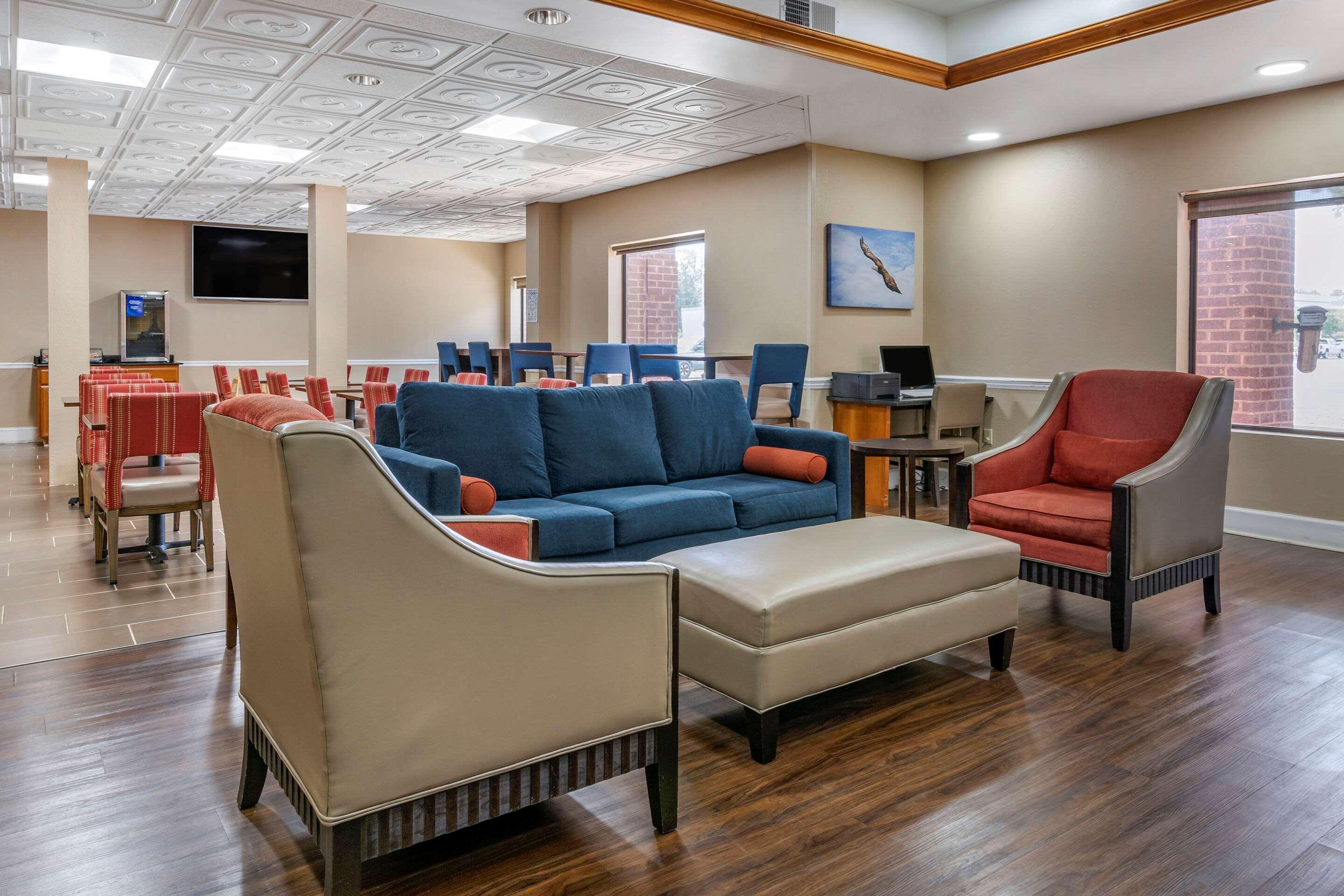 Comfort Inn & Suites Statesboro - University Area Экстерьер фото