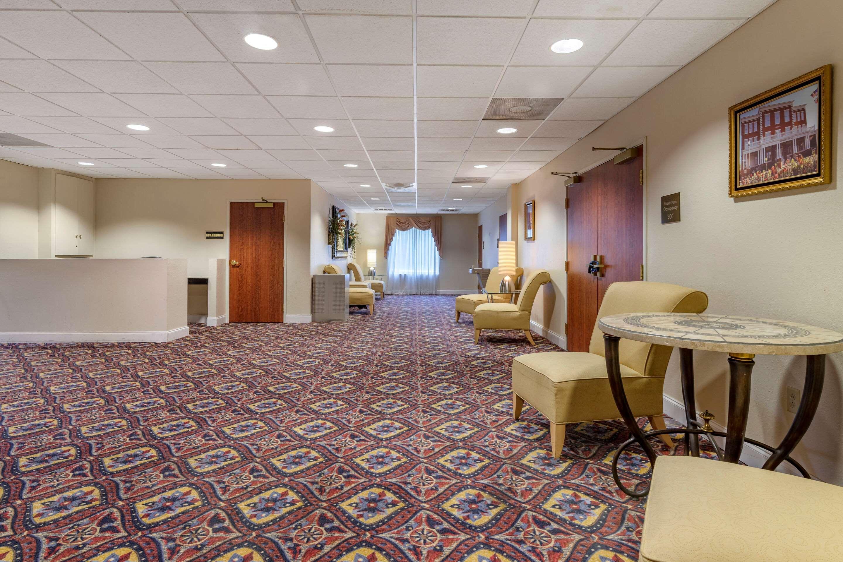 Comfort Inn & Suites Statesboro - University Area Экстерьер фото